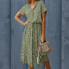 Casual Summer Wear - Bente | Tijdloze Jurk met V Hals van Ademend Materiaal met Verstelbare Taille en Korte Mouwen - Groen - S - Zarandi Amsterdam
