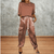 casual summer wear - Celestina | Satijnen Zomer Set met Lange Mouwen en Broek, Comfortabele Pasvorm - Bruin - S - Zarandi Amsterdam