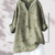 Casual Summer Wear - Danika | Bloemenblouse van lichtgewicht katoen met flatterende snit en korte mouwen - Legergroen - S - Zarandi Amsterdam