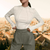 Shirts - Geneva | Elegante dames top met lange mouwen, figuur - hugging pasvorm en verfijnd ribontwerp van elastisch materiaal - Abrikoos - S - Zarandi Amsterdam