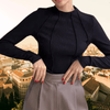 Shirts - Geneva | Elegante dames top met lange mouwen, figuur - hugging pasvorm en verfijnd ribontwerp van elastisch materiaal - Zwart - S - Zarandi Amsterdam