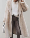 Cristina - cappotto lungo oversize in pelliccia soffice con chiusura a un solo bottone