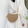 ModeParisienne® Tiara - Borsa semicircolare bohemien intrecciata a mano in paglia