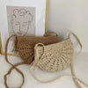 ModeParisienne® Tiara - Borsa semicircolare bohemien intrecciata a mano in paglia