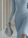 ModeParisienne® Charyse | Abito Midi Mist Blu Spalle Scoperte